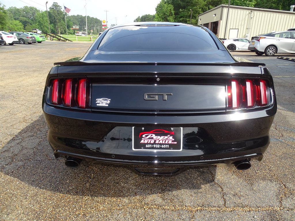 2017 Ford Mustang - $27,999