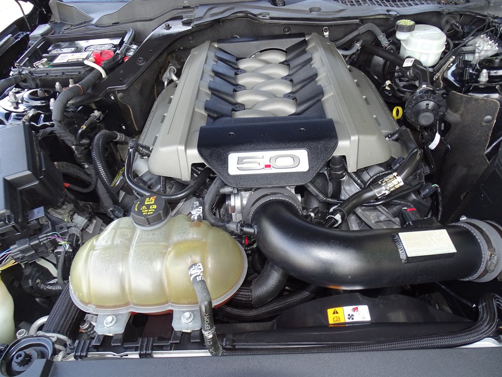 2017 Ford Mustang - $27,999