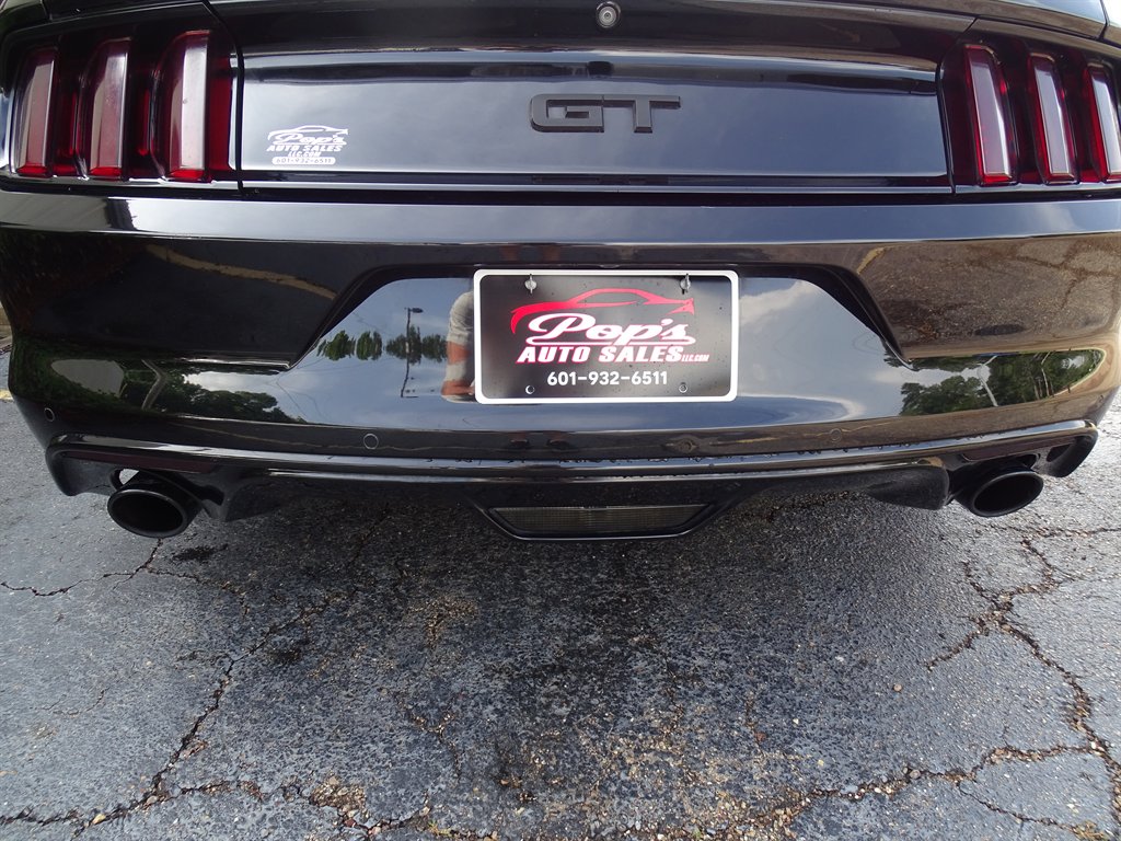 2017 Ford Mustang - $27,999