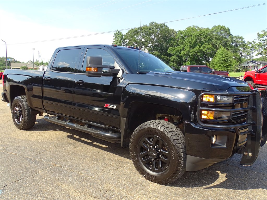 2018 Chevrolet Silverado - $32,999