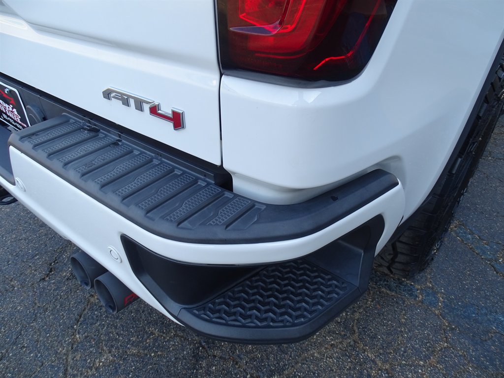 2023 GMC Sierra - $45,999