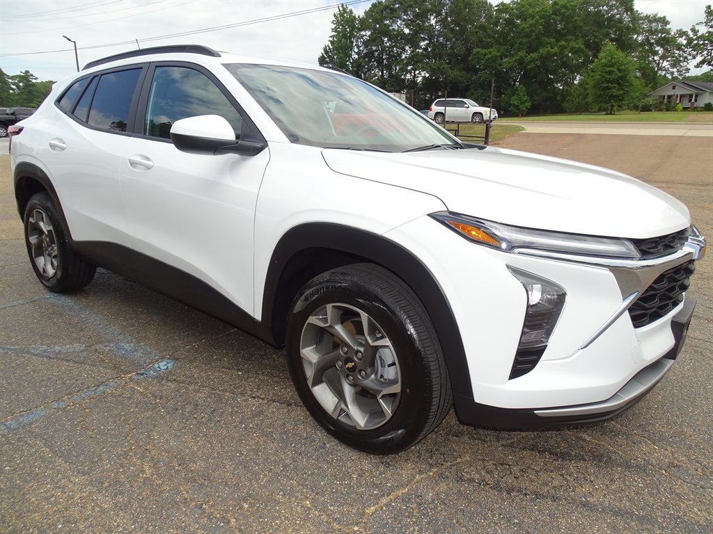 2026 Chevrolet Trax - $24,299