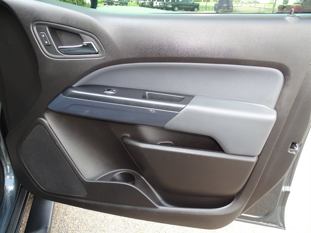 2017 Chevrolet Colorado - $20,999