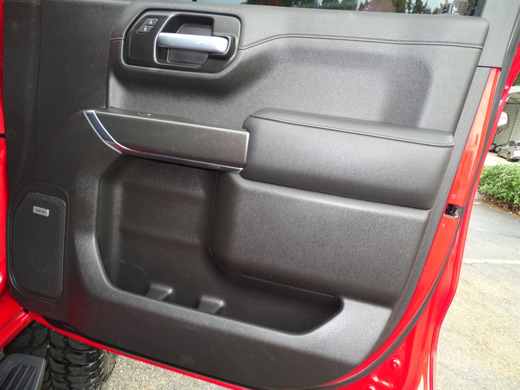 2021 GMC Sierra - $43,999