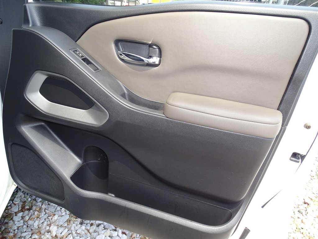 2023 Nissan Frontier - $24,999