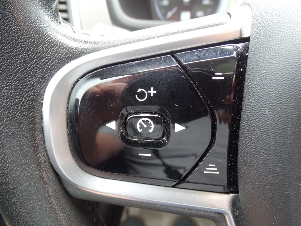 2019 Volvo XC90 - $19,999