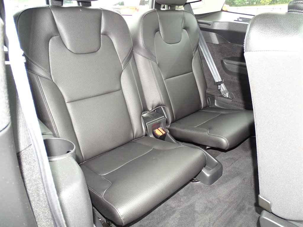 2019 Volvo XC90 - $19,999