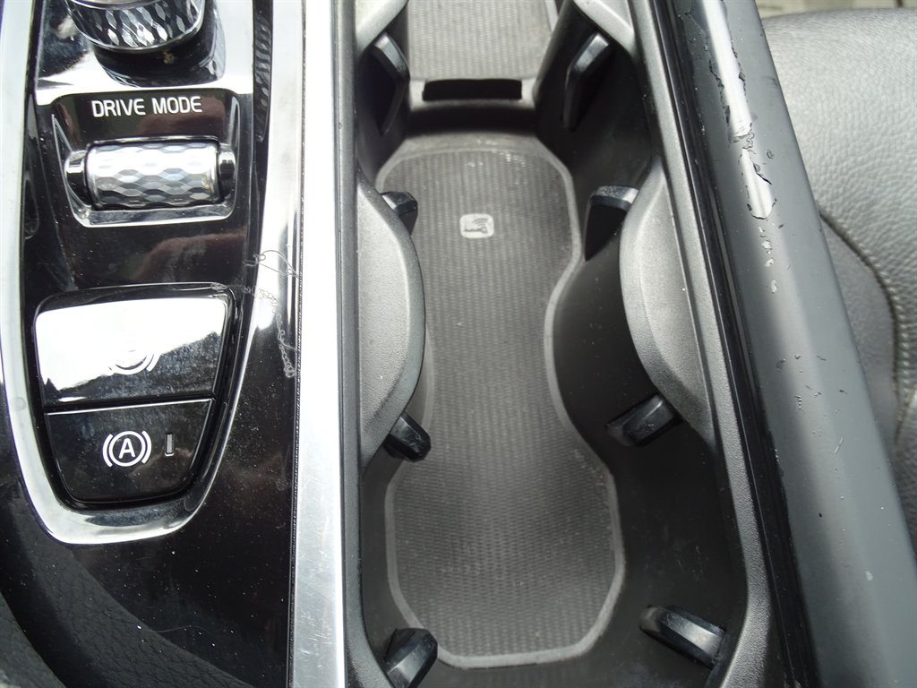 2019 Volvo XC90 - $19,999