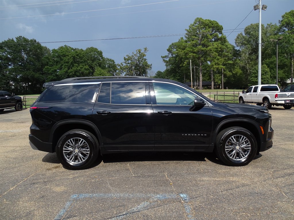 2026 Chevrolet Traverse - $37,999