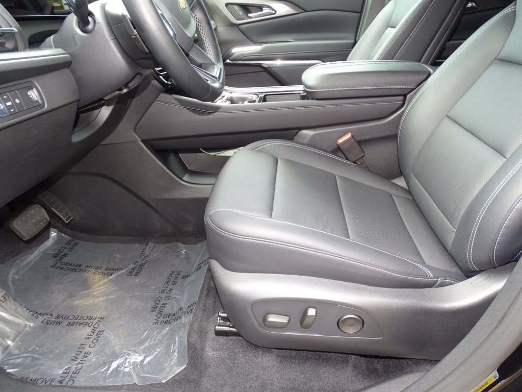 2026 Chevrolet Traverse - $37,999