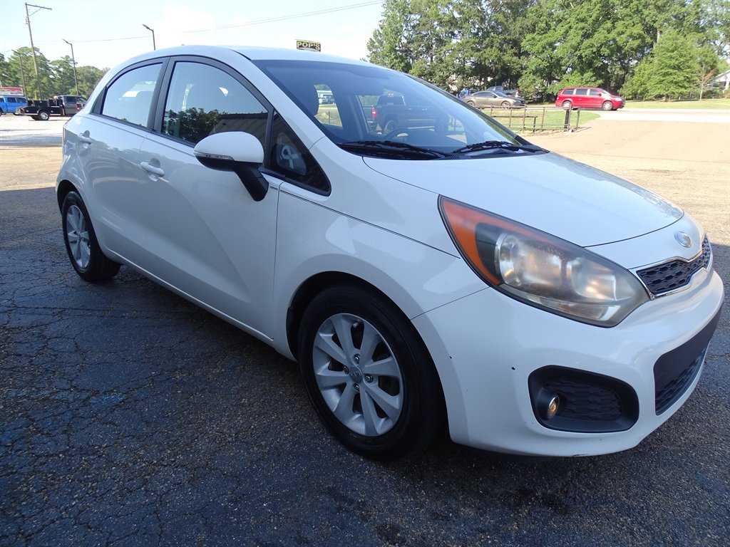 2013 Kia Rio - $8,999