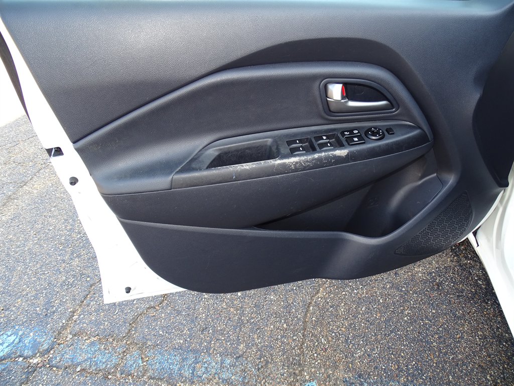 2013 Kia Rio - $8,999