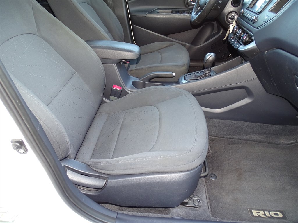 2013 Kia Rio - $8,999