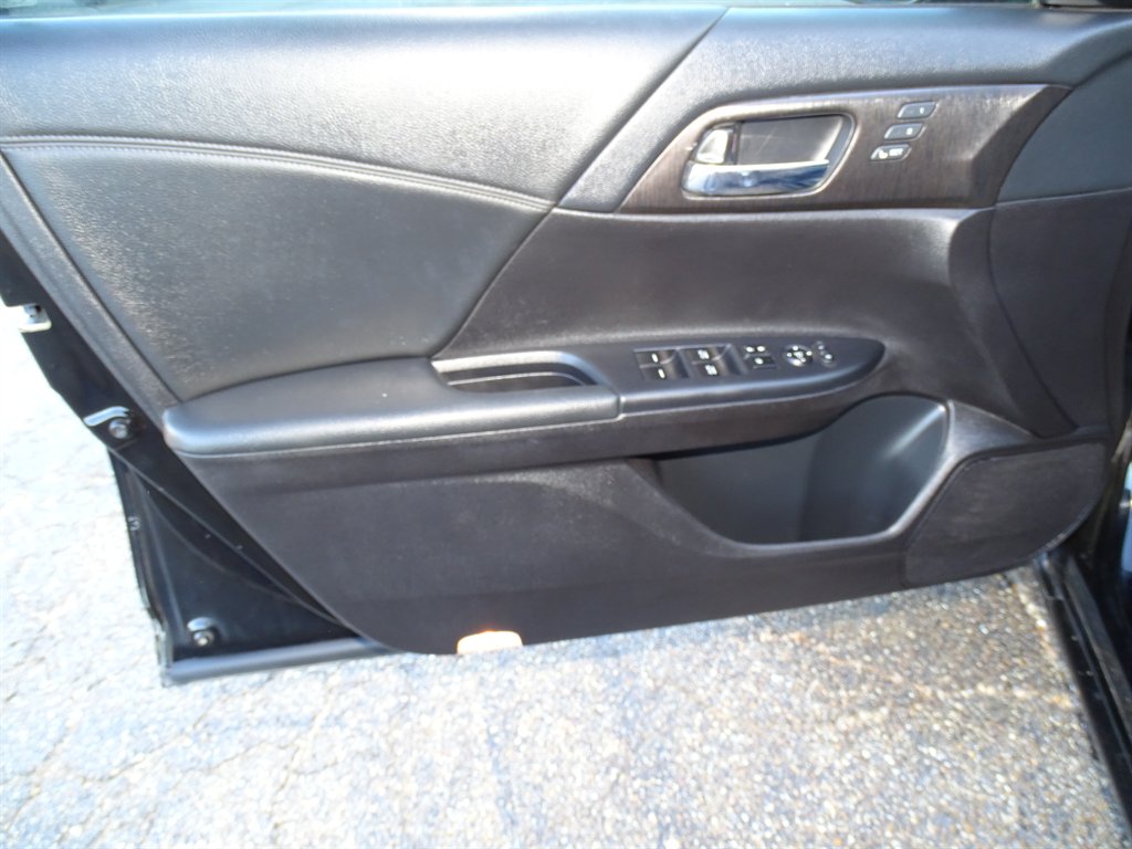 2015 Honda Accord - $10,999