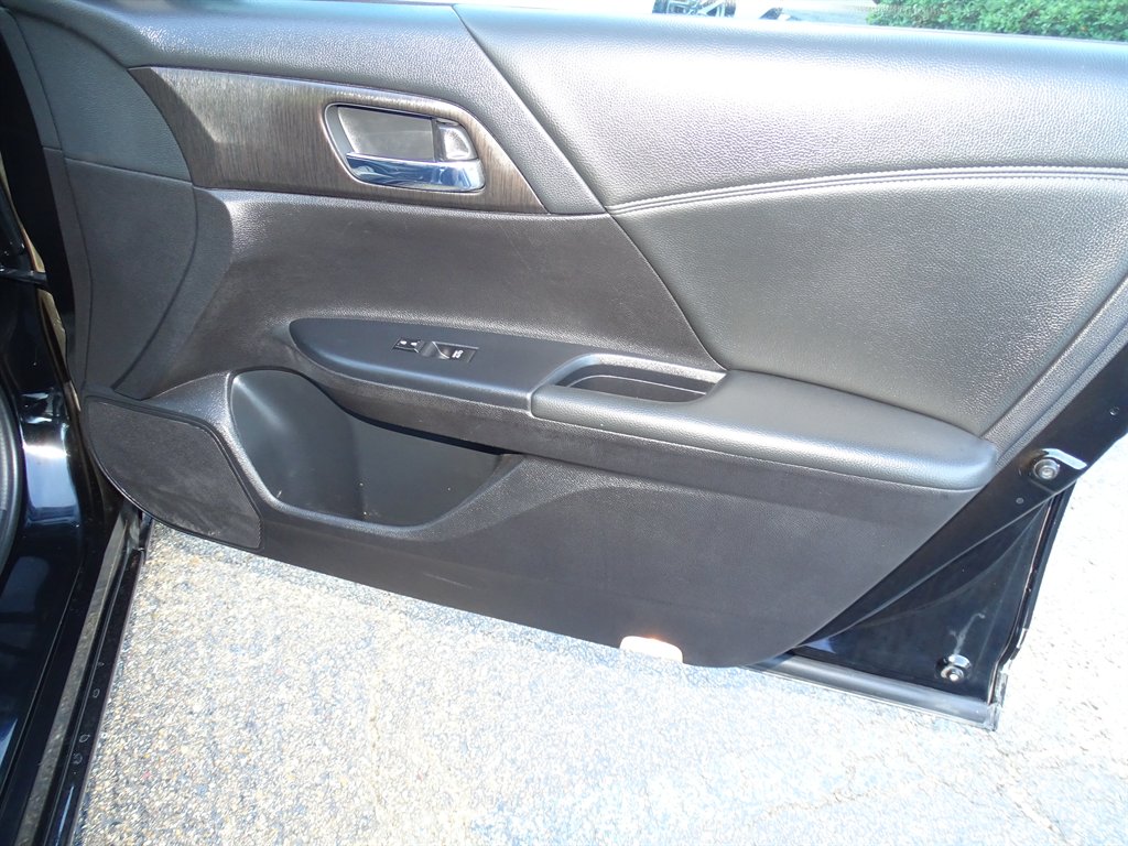2015 Honda Accord - $10,999