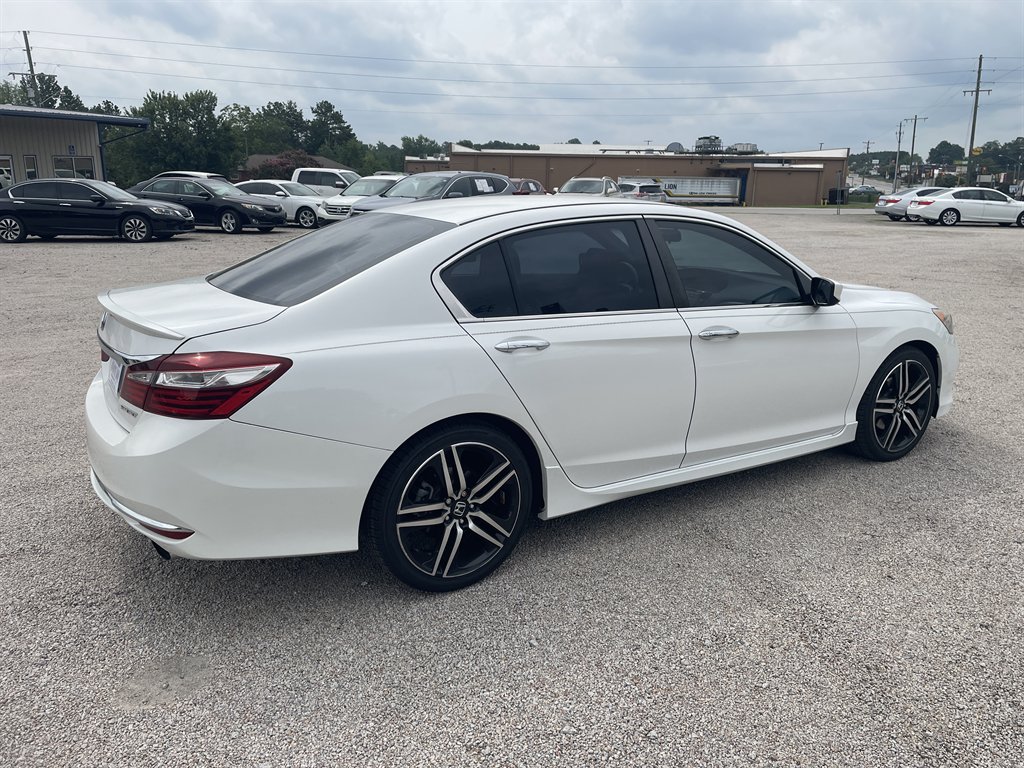 2016 Honda Accord - $15,760