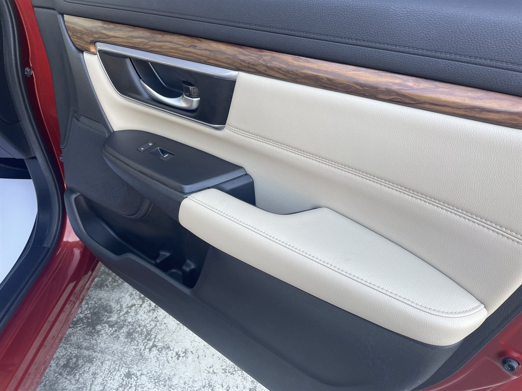 2017 Honda CR-V - $22,890