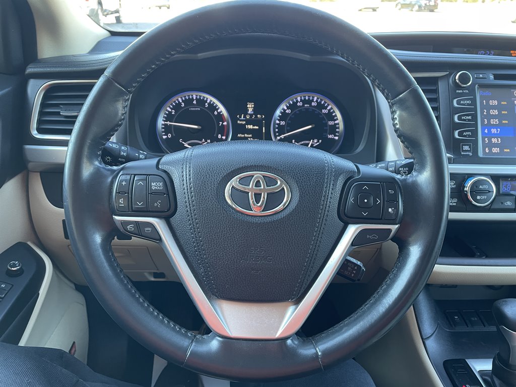 2016 Toyota Highlander Limited photo