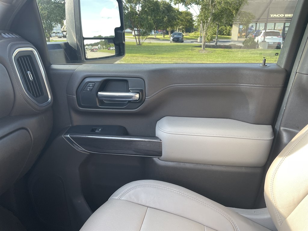 2020 Chevrolet Silverado 2500 LTZ photo