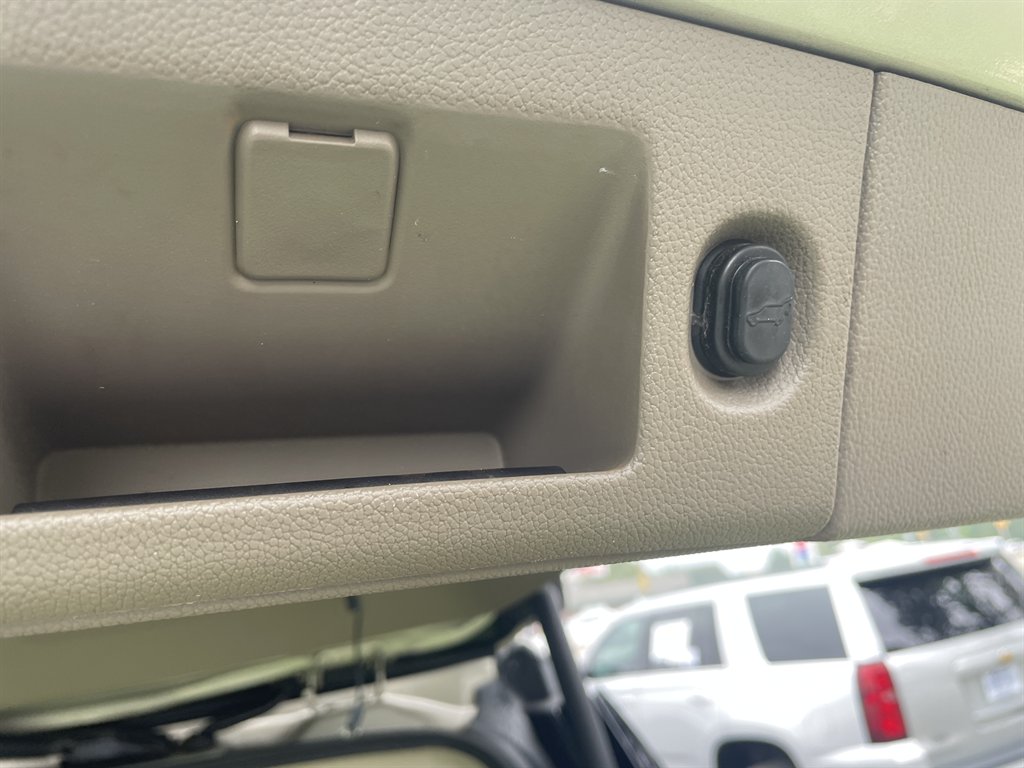 2023 Gmc Yukon SLT photo 40