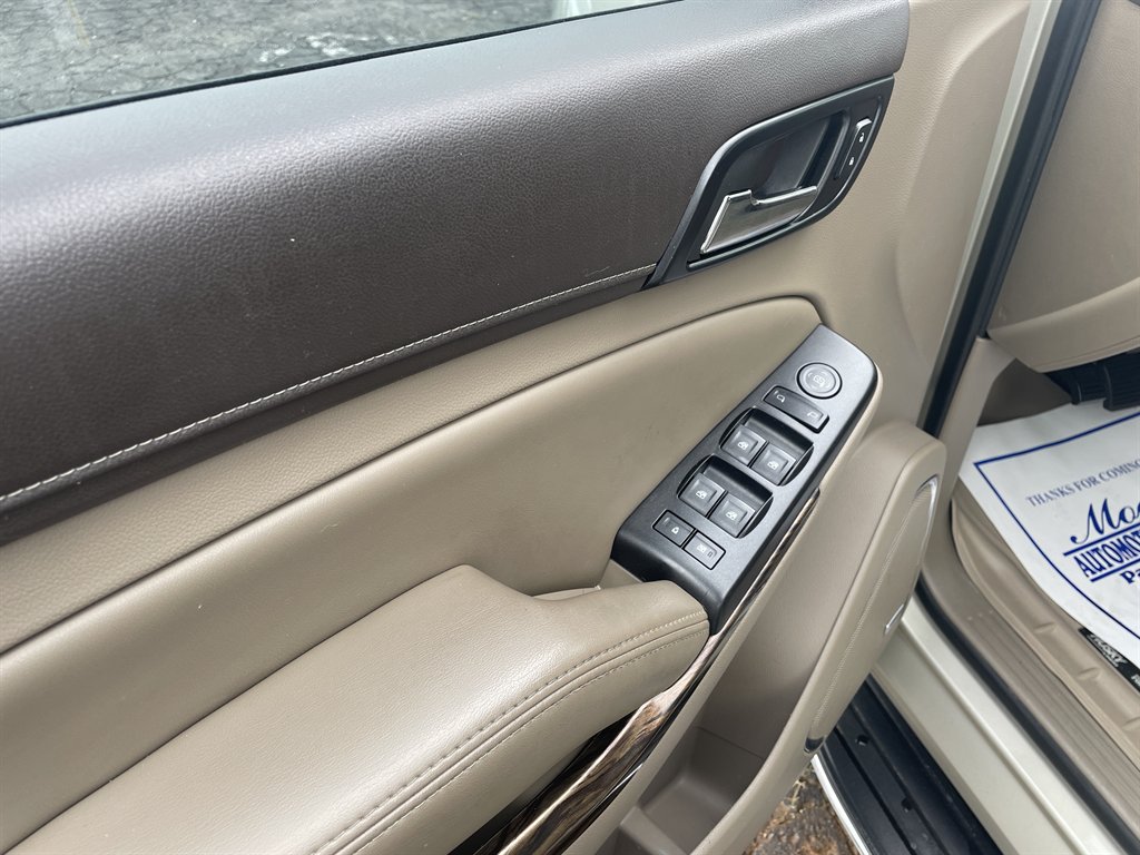2023 Gmc Yukon SLT photo 32