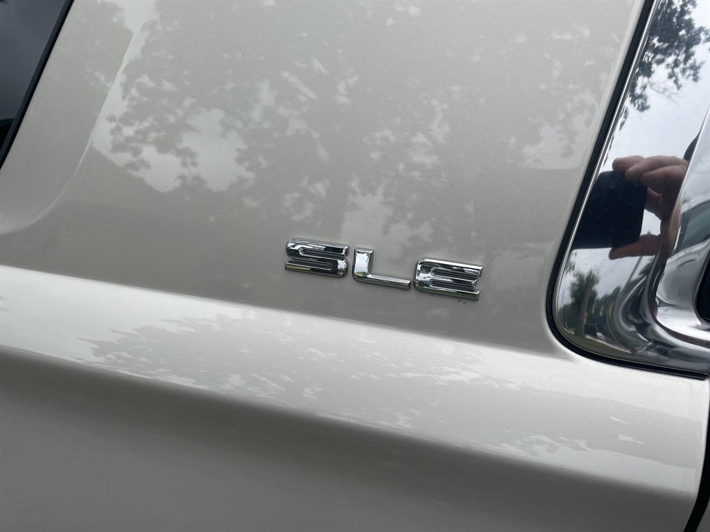 2023 Gmc Yukon SLT photo 28