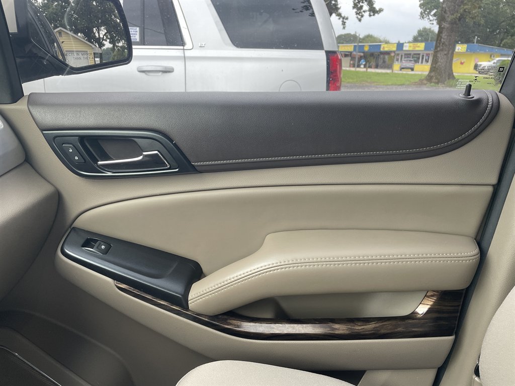 2023 Gmc Yukon SLT photo 35