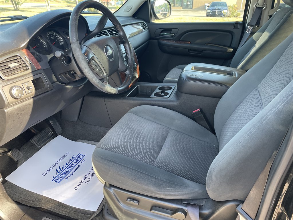 2007 Chevrolet Avalanche - $9,980