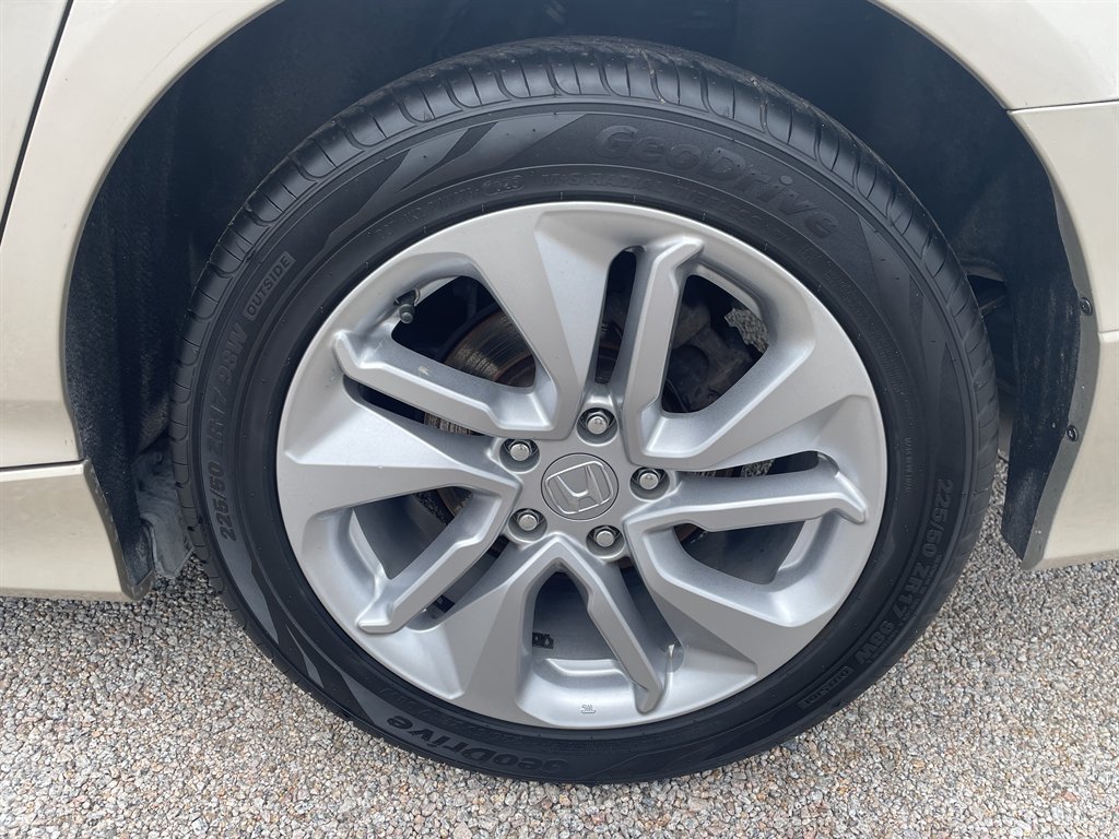 2019 Honda Accord - $13,960