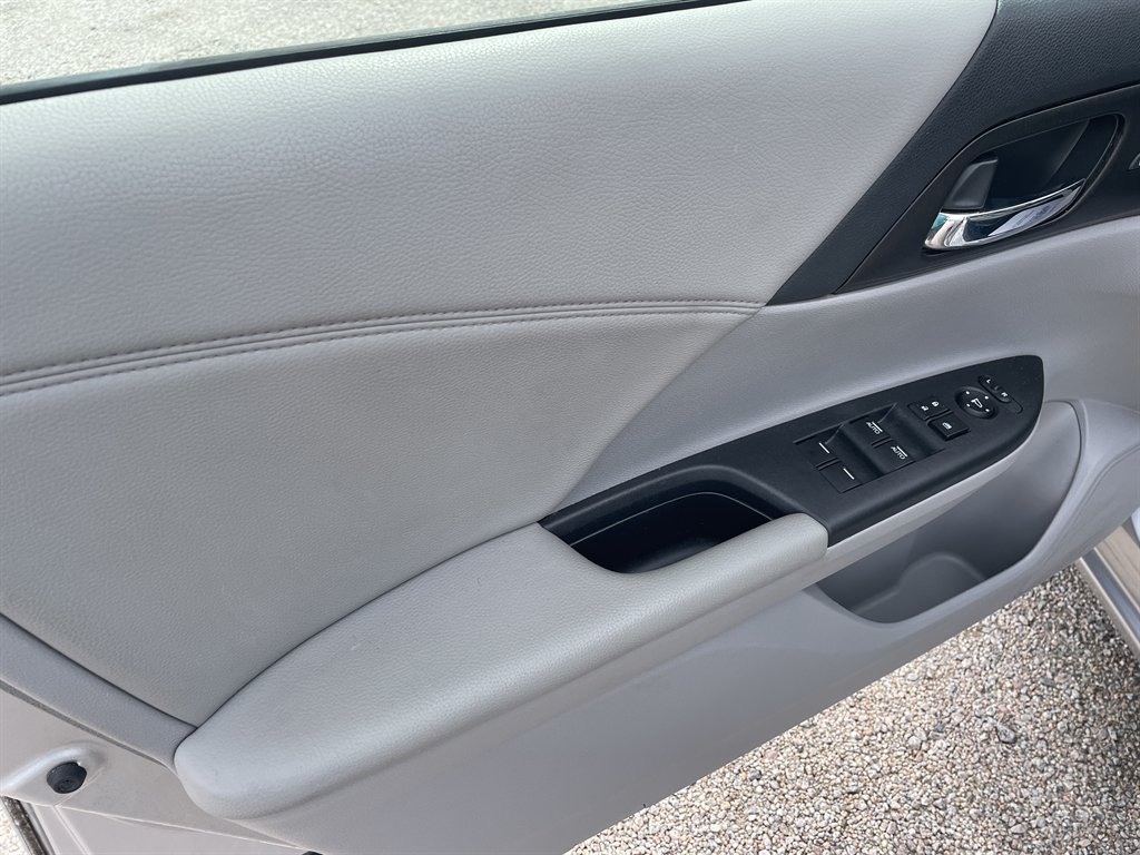 2015 Honda Accord - $17,460
