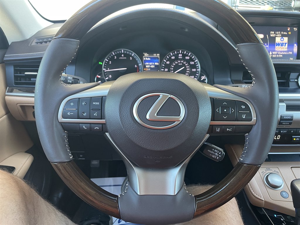 2016 Lexus ES - $24,870