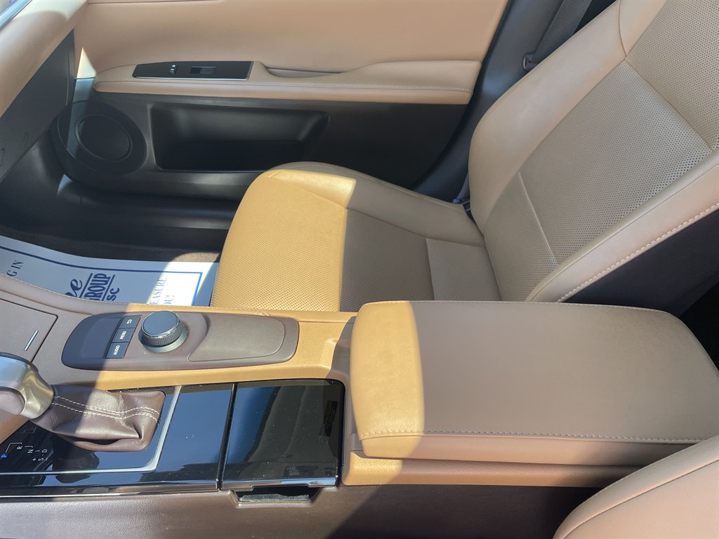 2016 Lexus ES - $24,870