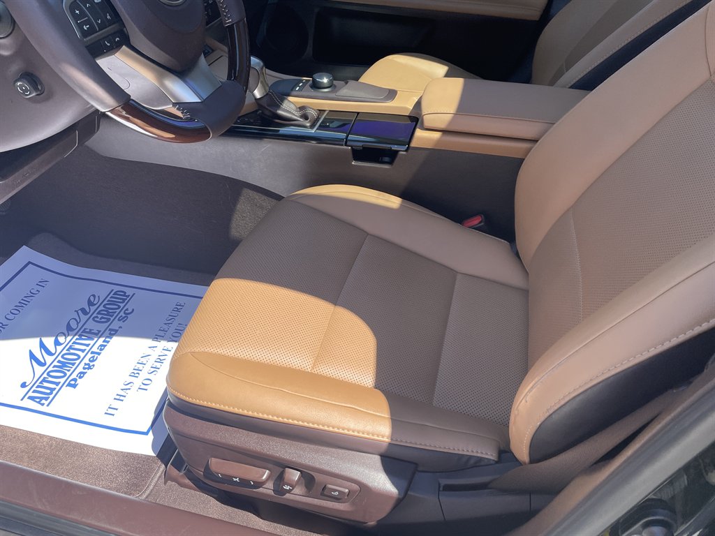 2016 Lexus ES - $24,870