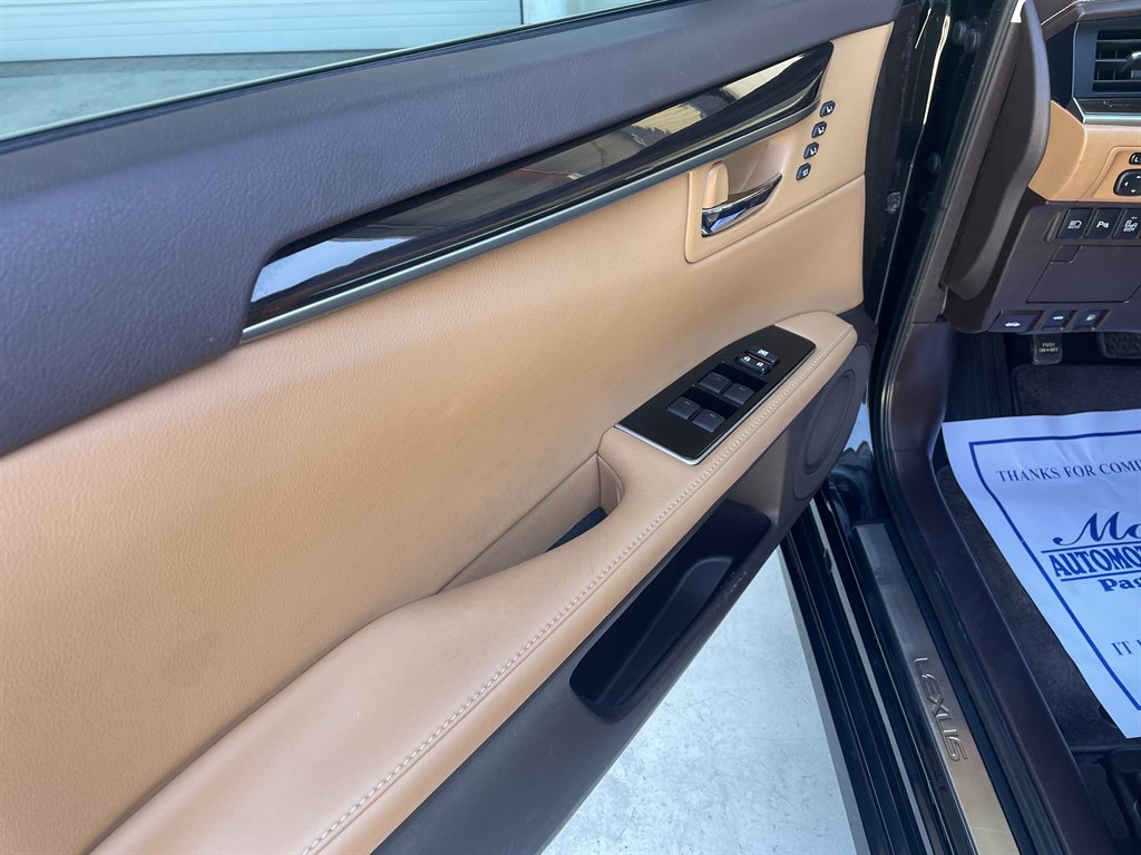 2016 Lexus ES - $24,870