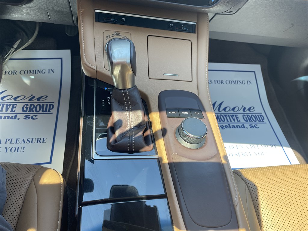 2016 Lexus ES - $24,870
