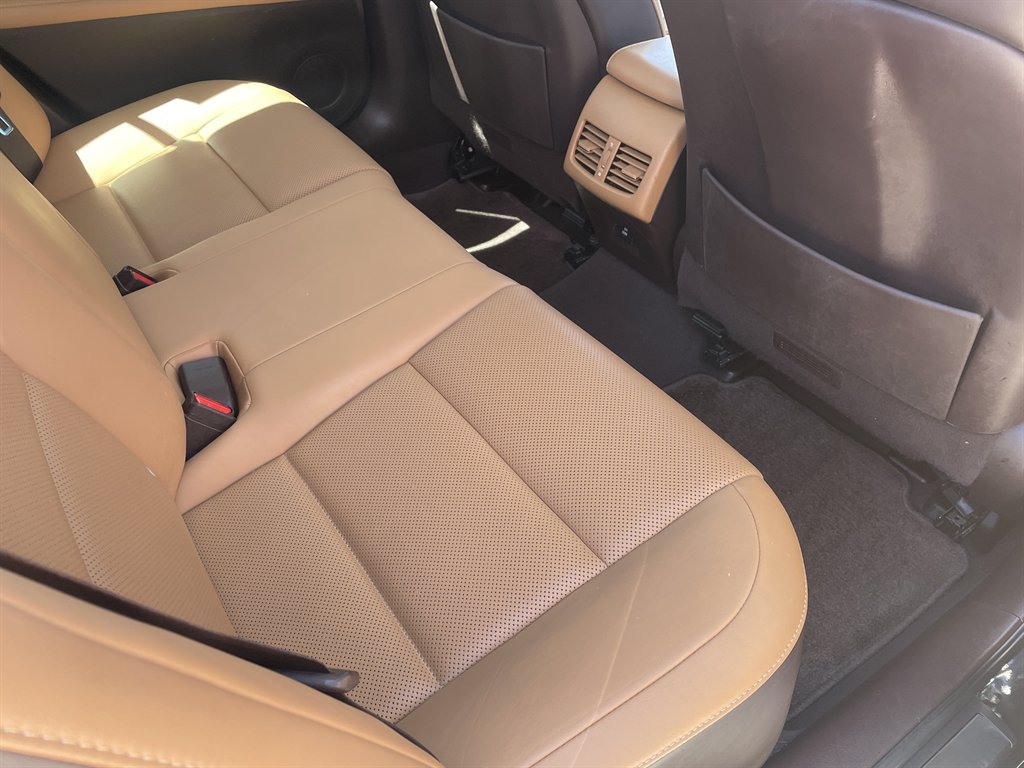2016 Lexus ES - $24,870