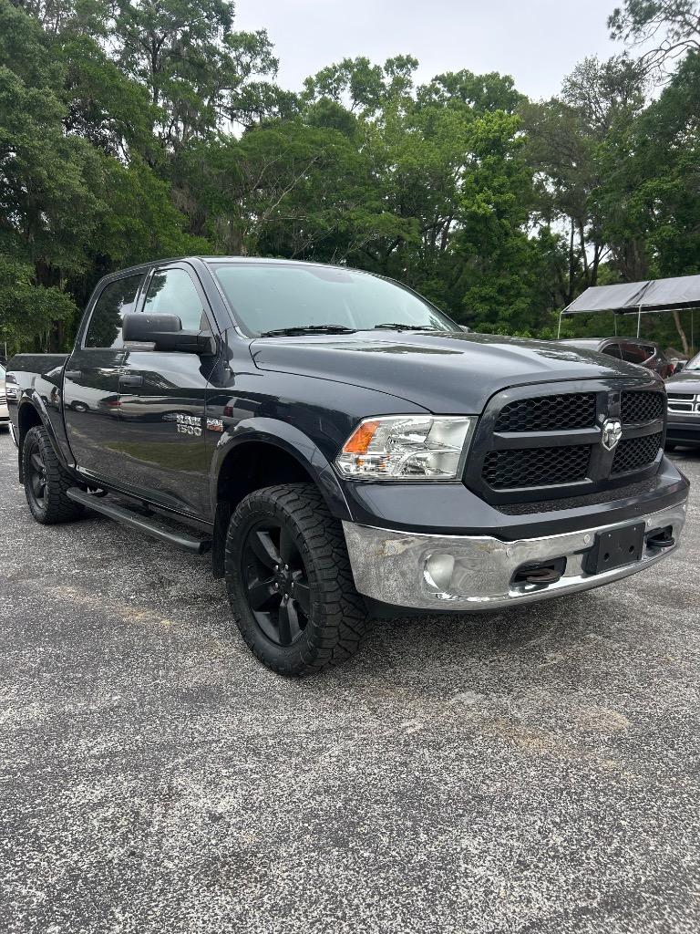2015 RAM 1500 SLT photo