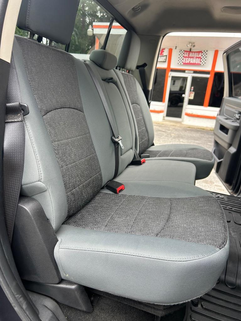2015 RAM 1500 SLT photo
