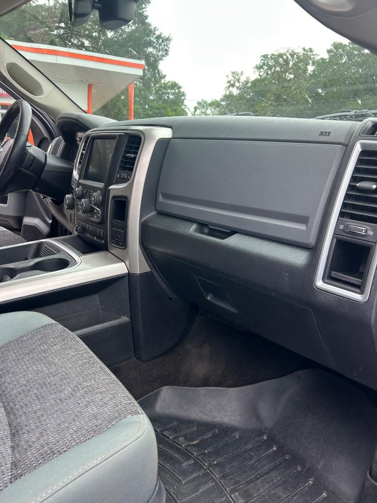 2015 RAM 1500 SLT photo