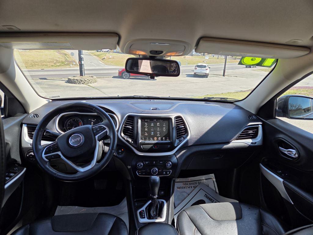 2018 Jeep Cherokee - $11,990