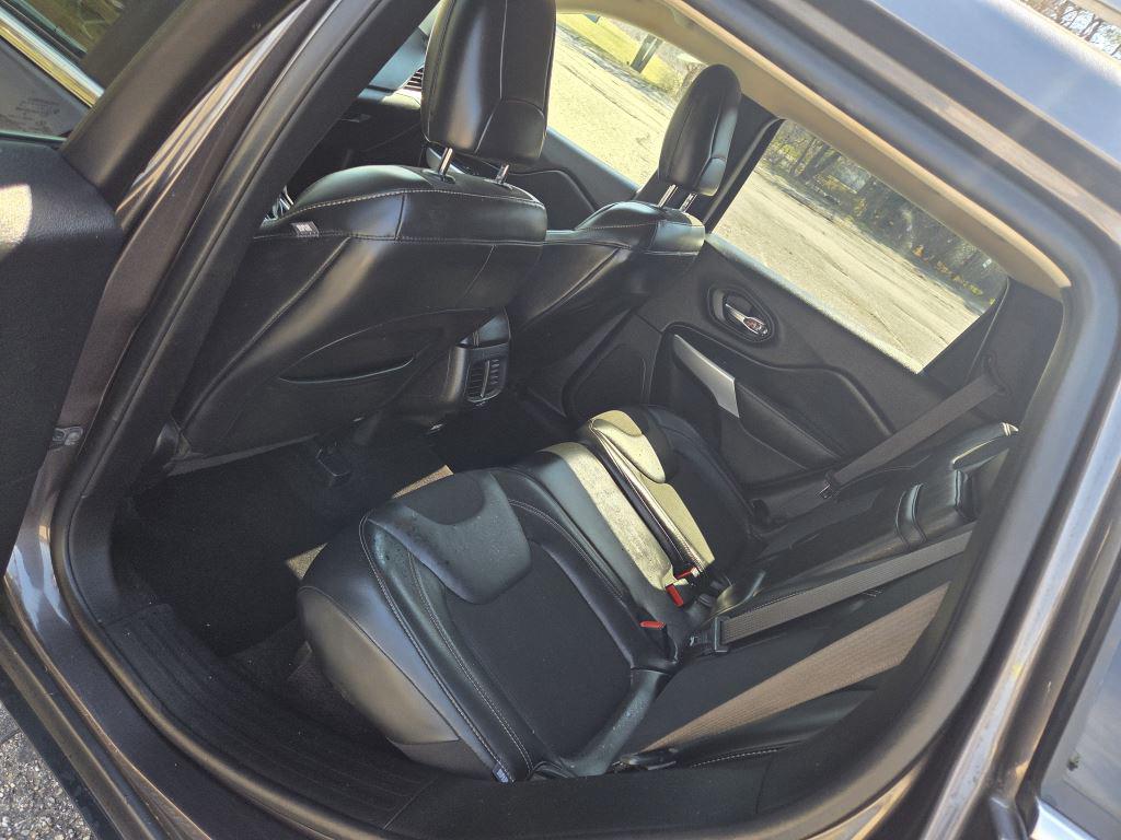 2018 Jeep Cherokee - $11,990