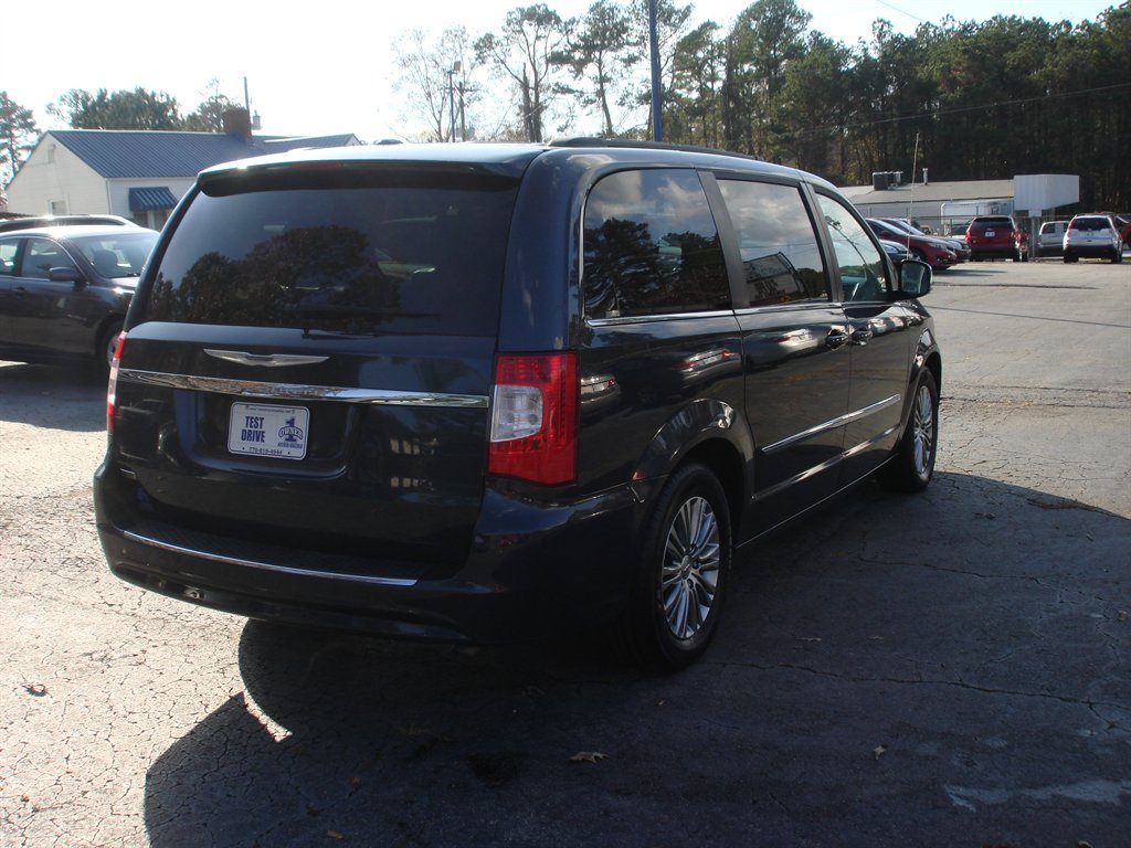2014 Chrysler Town & Country