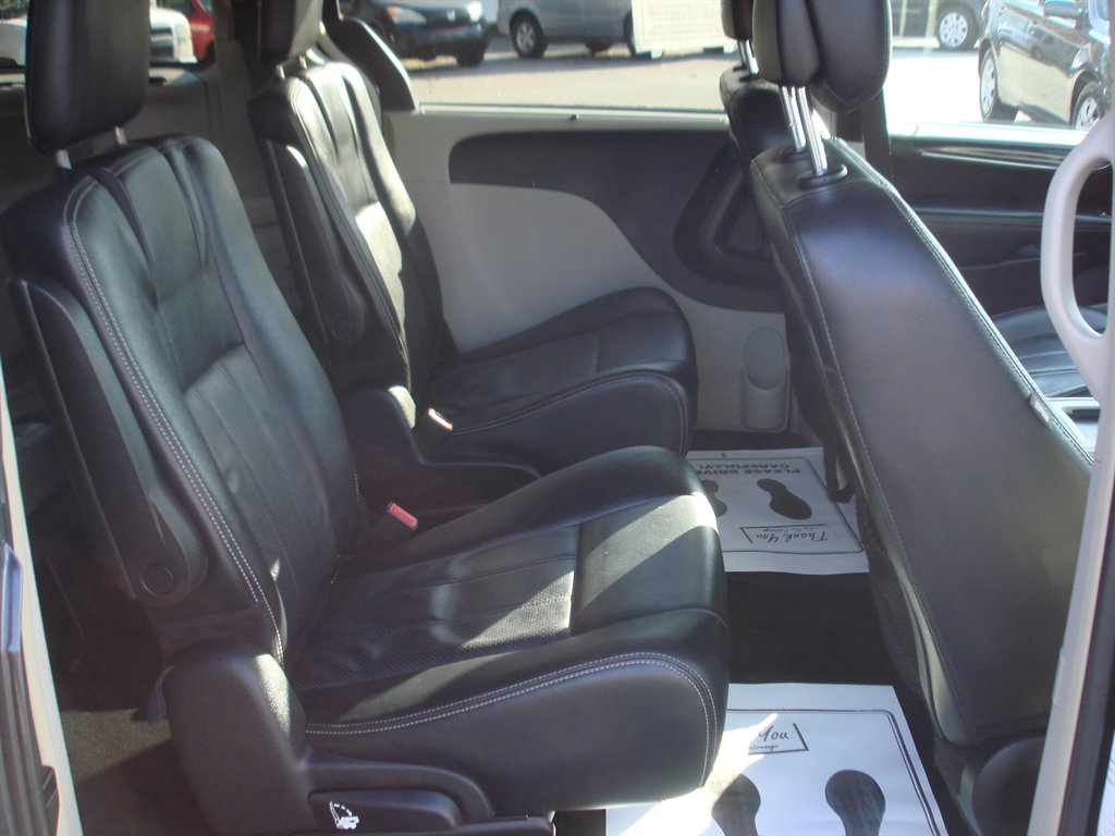 2014 Chrysler Town & Country