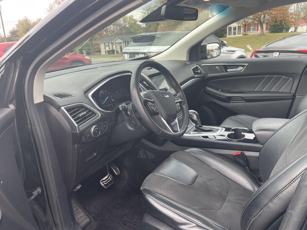 2017 Ford Edge Sport photo