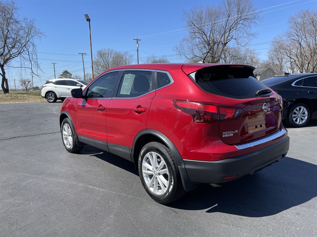 2017 Nissan Rogue Sport S photo