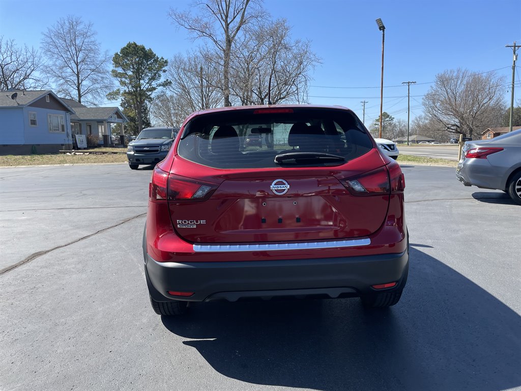 2017 Nissan Rogue Sport S photo