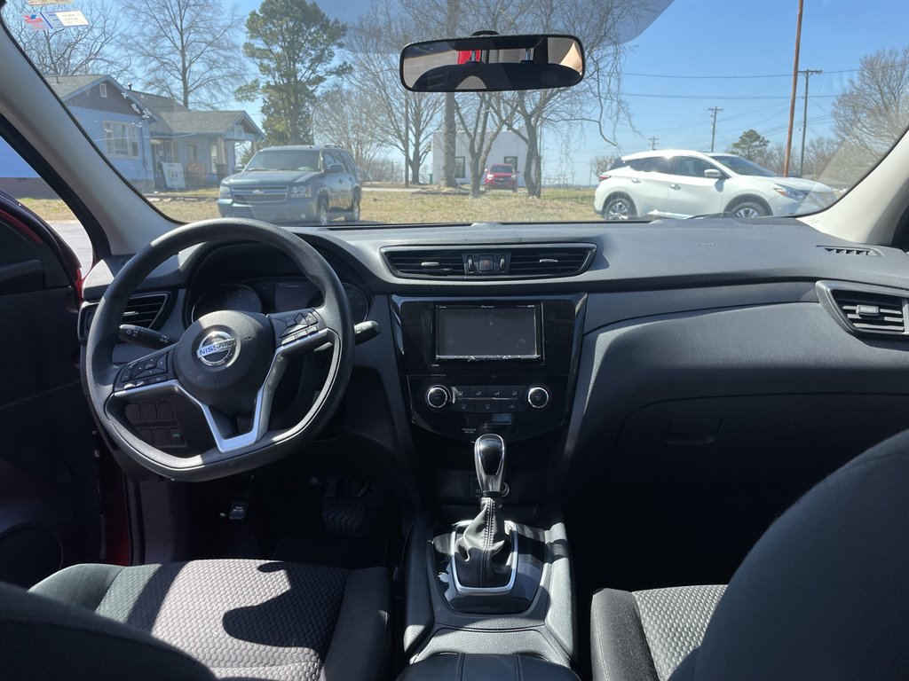 2017 Nissan Rogue Sport S photo