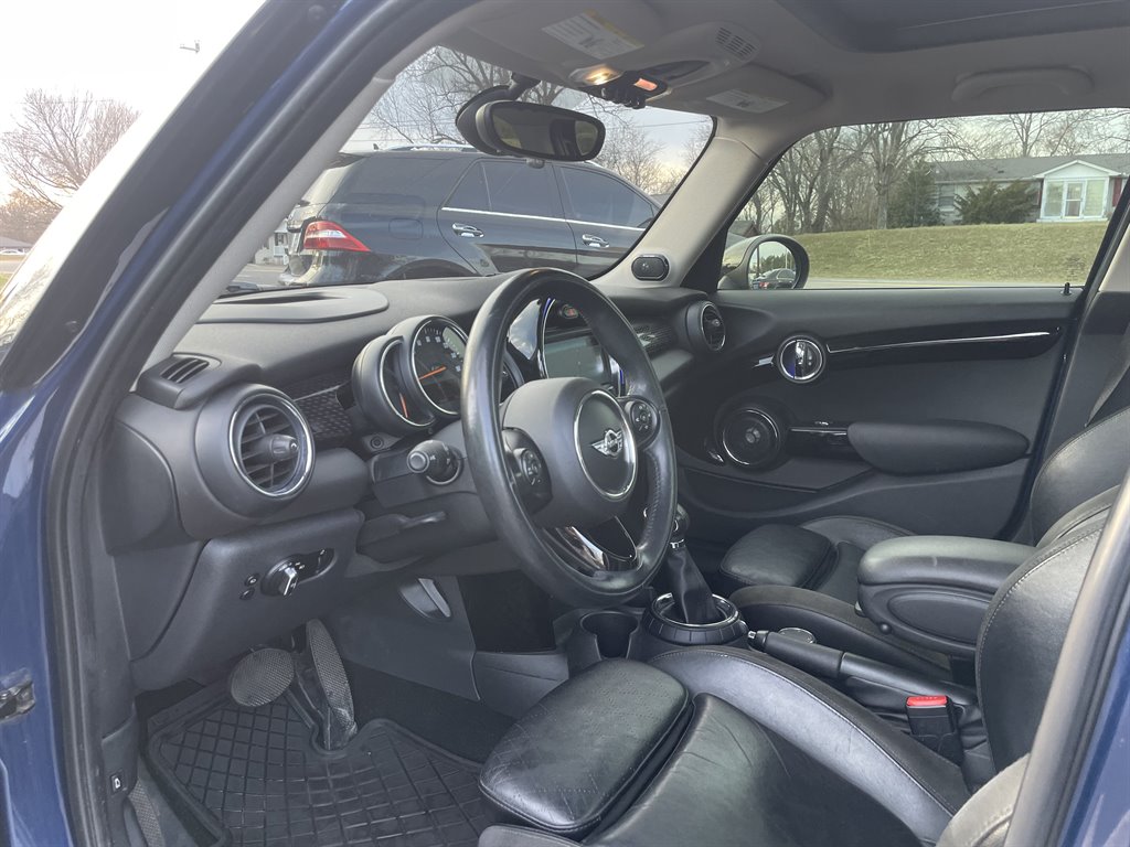2016 MINI Cooper S photo
