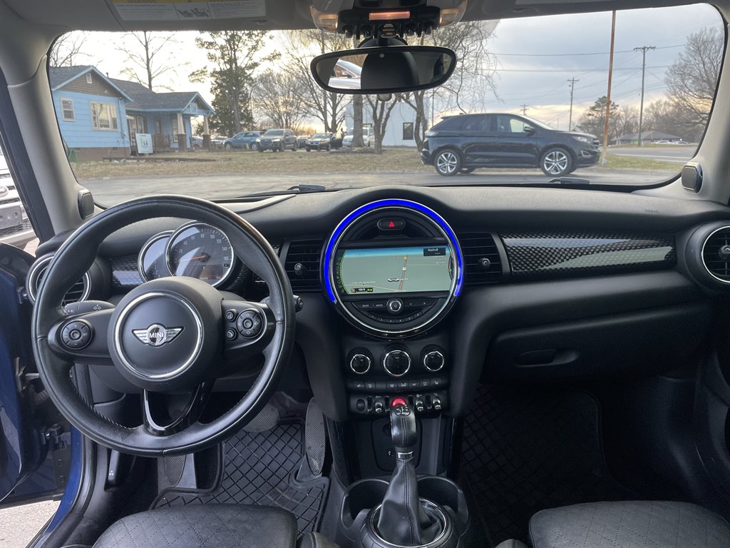 2016 MINI Cooper S photo