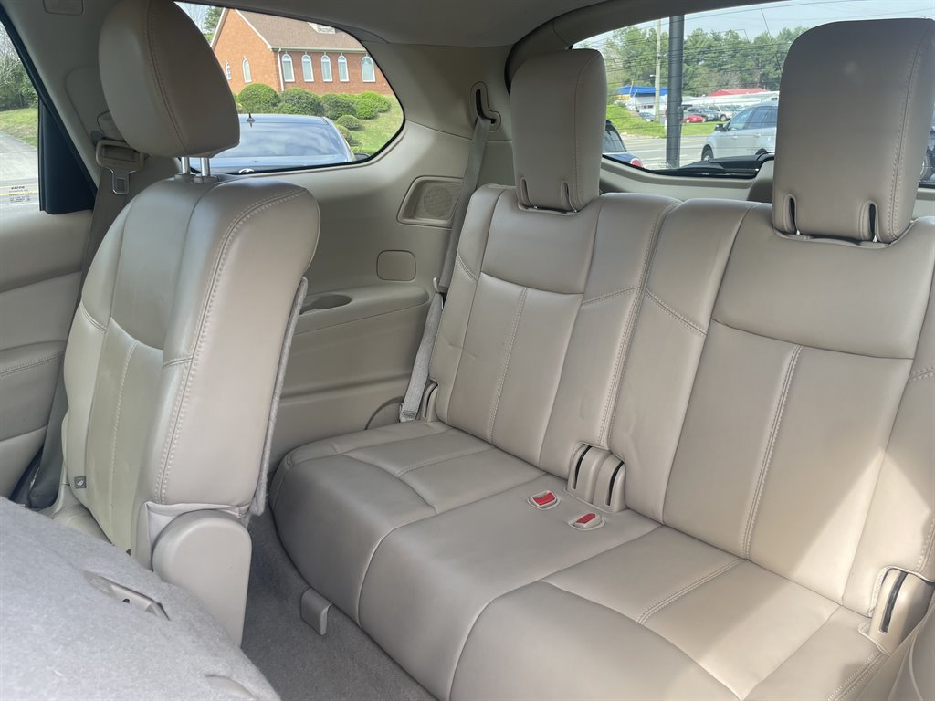 2015 Nissan Pathfinder Platinum photo